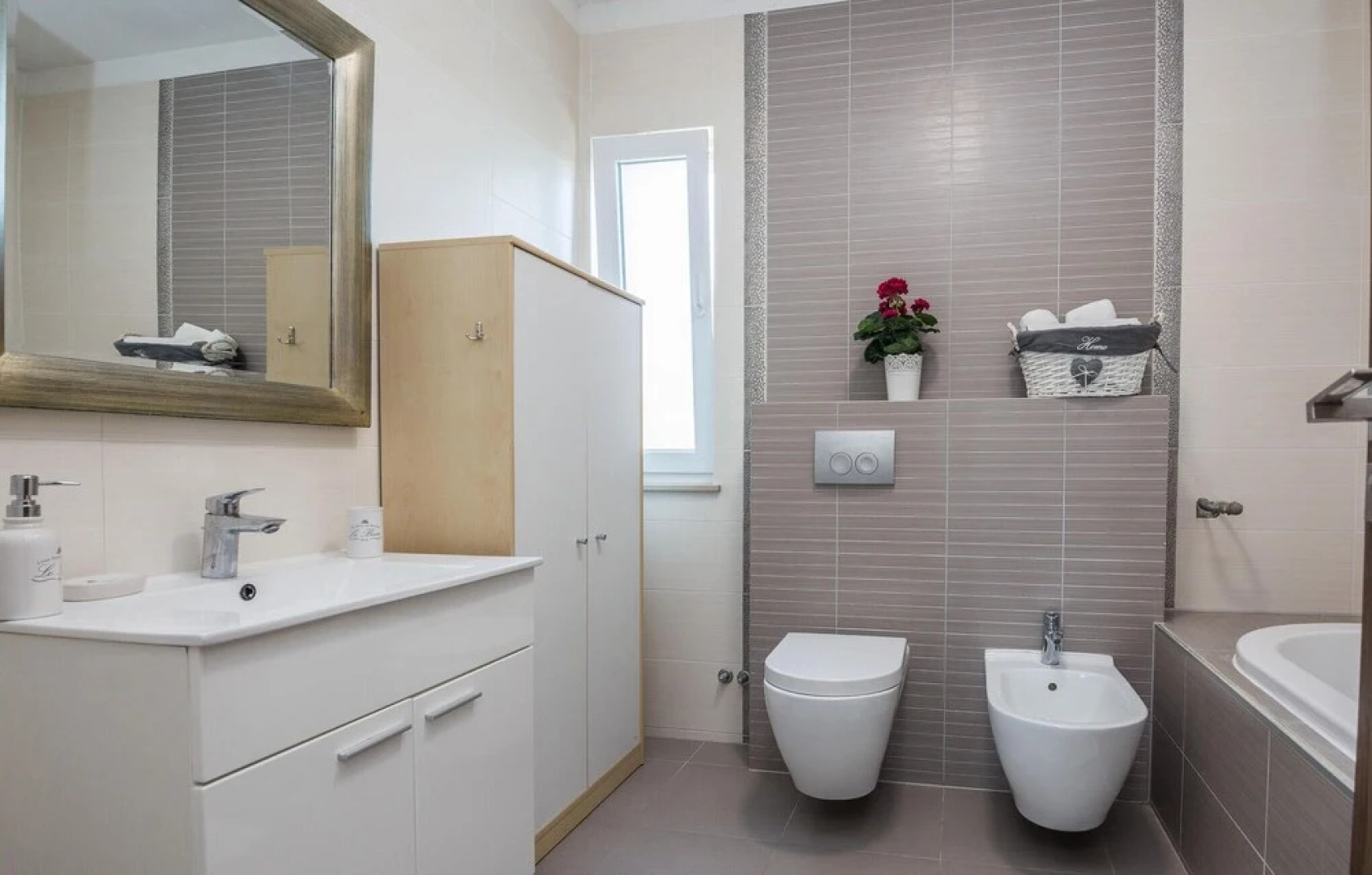 Beautiful Home in Posedarje With 4 Bedrooms, Wifi and Outdoor Swimming Pool