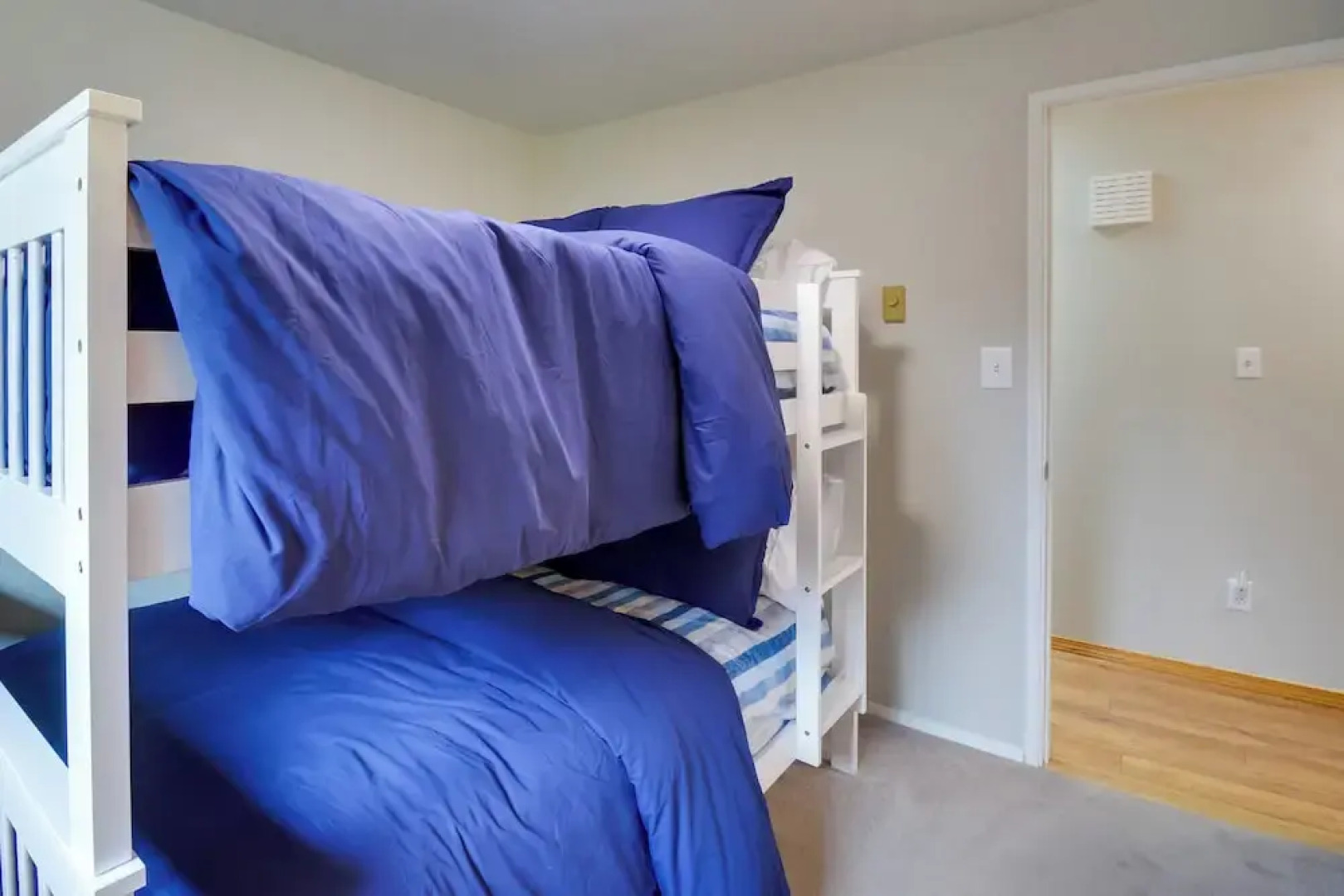 Port Angeles Abode w/ Yard & Guest House!