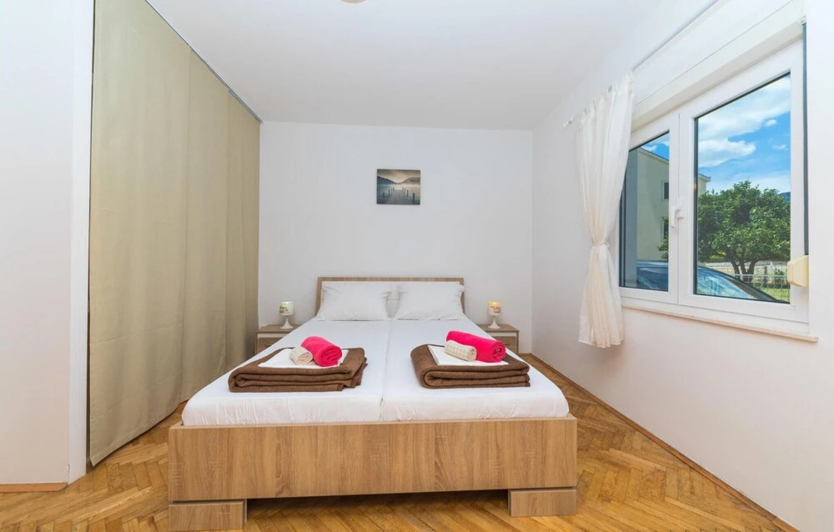 Beautiful Home in Kastel Luksic With Sauna, Wifi and 7 Bedrooms