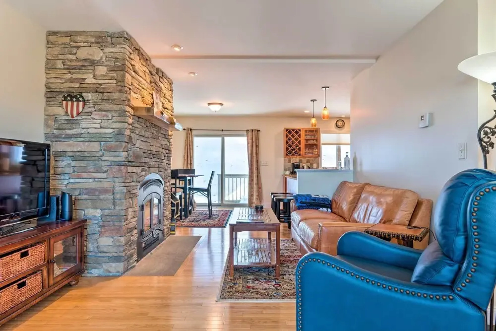 Bethel Townhome: 8 Mi to Sunday River Resort!