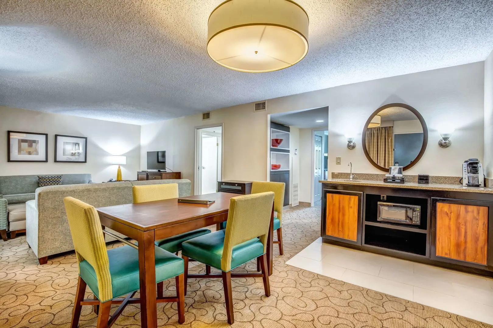 Embassy Suites by Hilton Memphis East Germantown Area