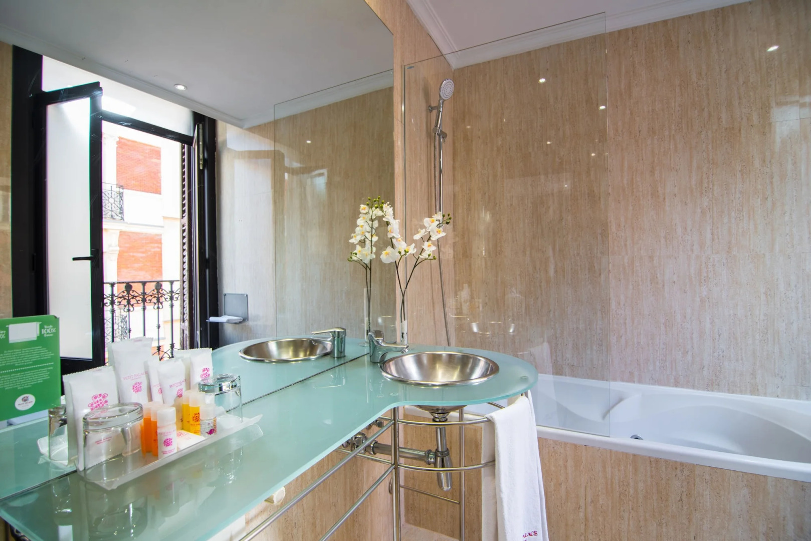 Petit Palace Preciados