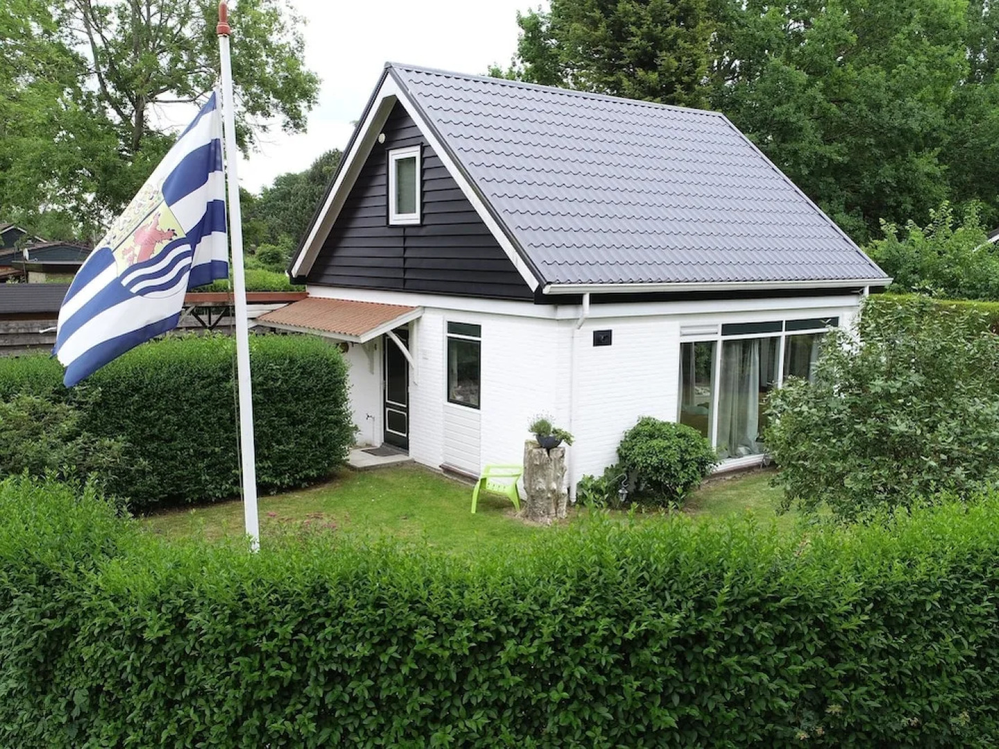 Lovely Holiday Home in Kortgene With Private Garden