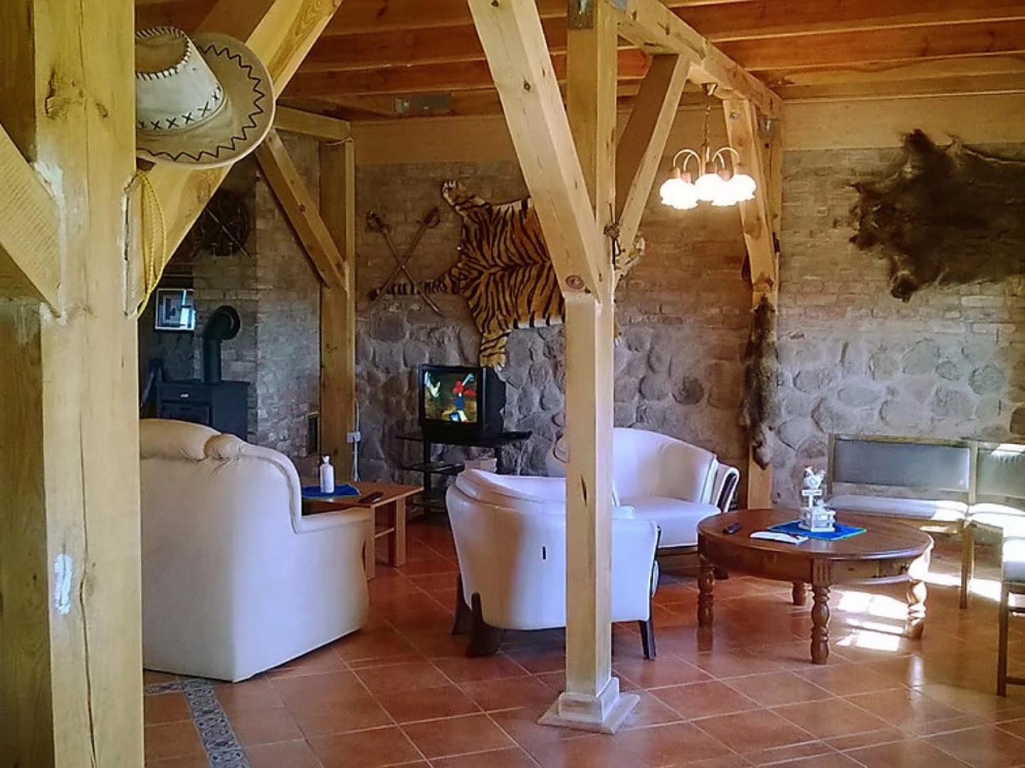 House Angelino Anielino