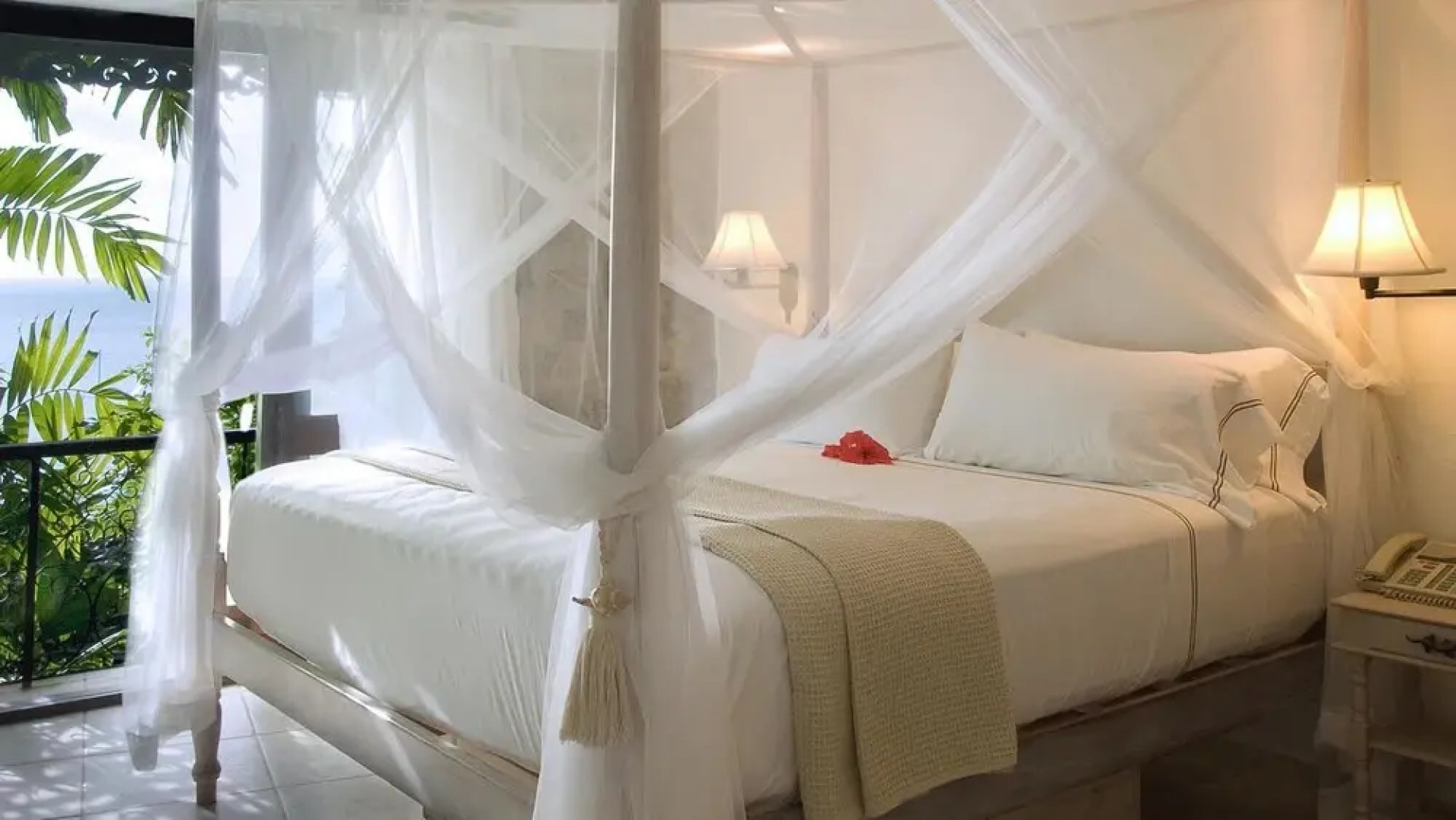 FireFly Hotel Mustique