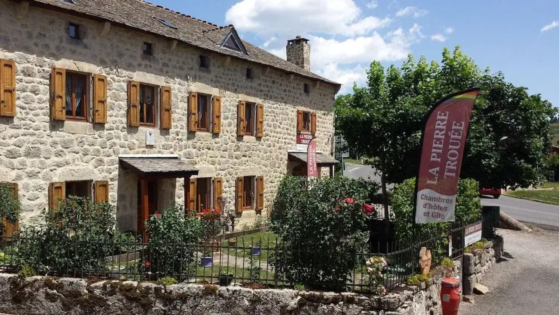 Chambres d'hôtes - La Pierre Trouée