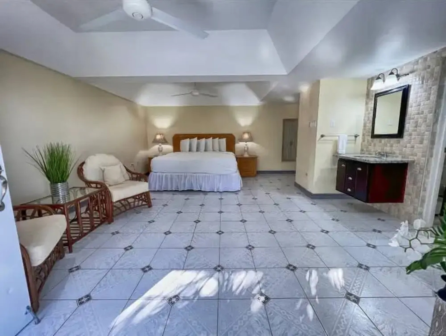 Villa Isabella Discovery Bay