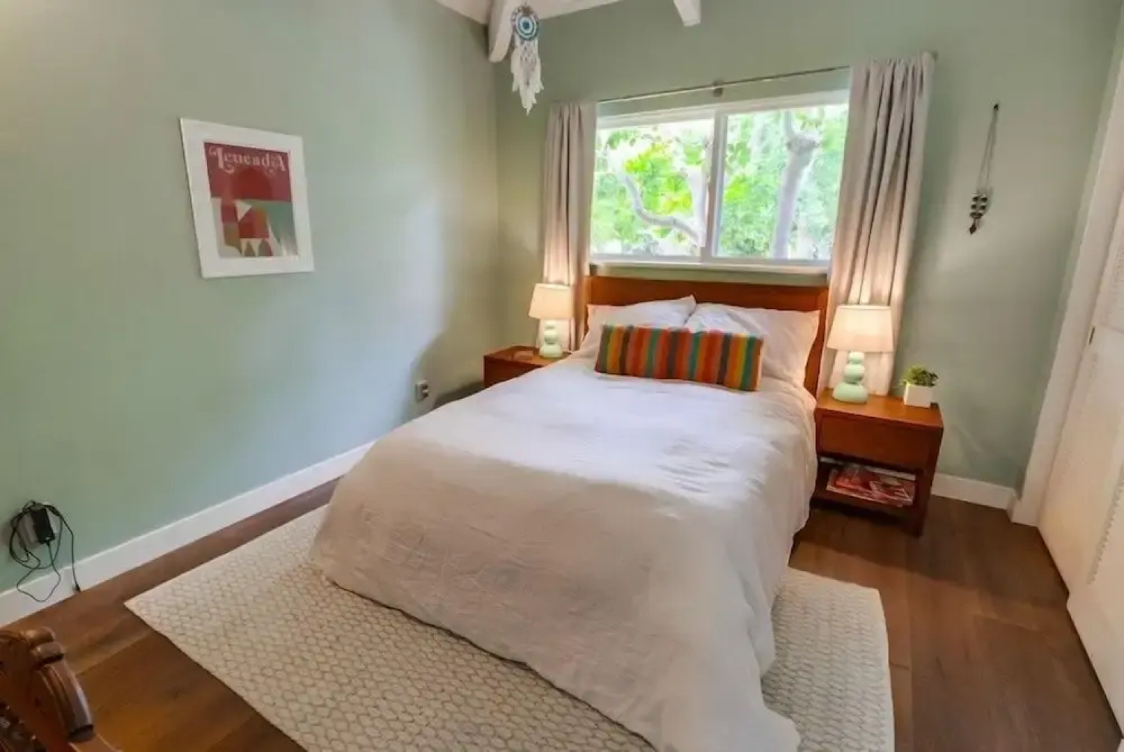 1155 Hymettus Ave 4 Bedroom Home by Redawning