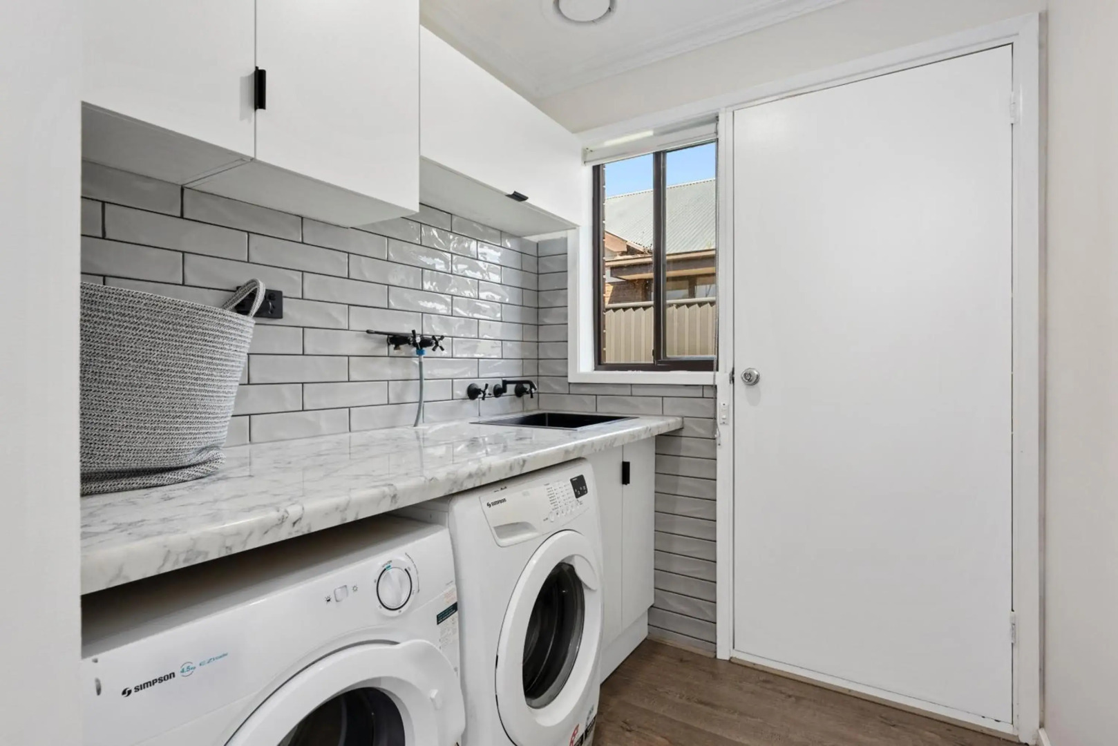 Tidal Waves on Lowe - Spacious and Pet Friendly!