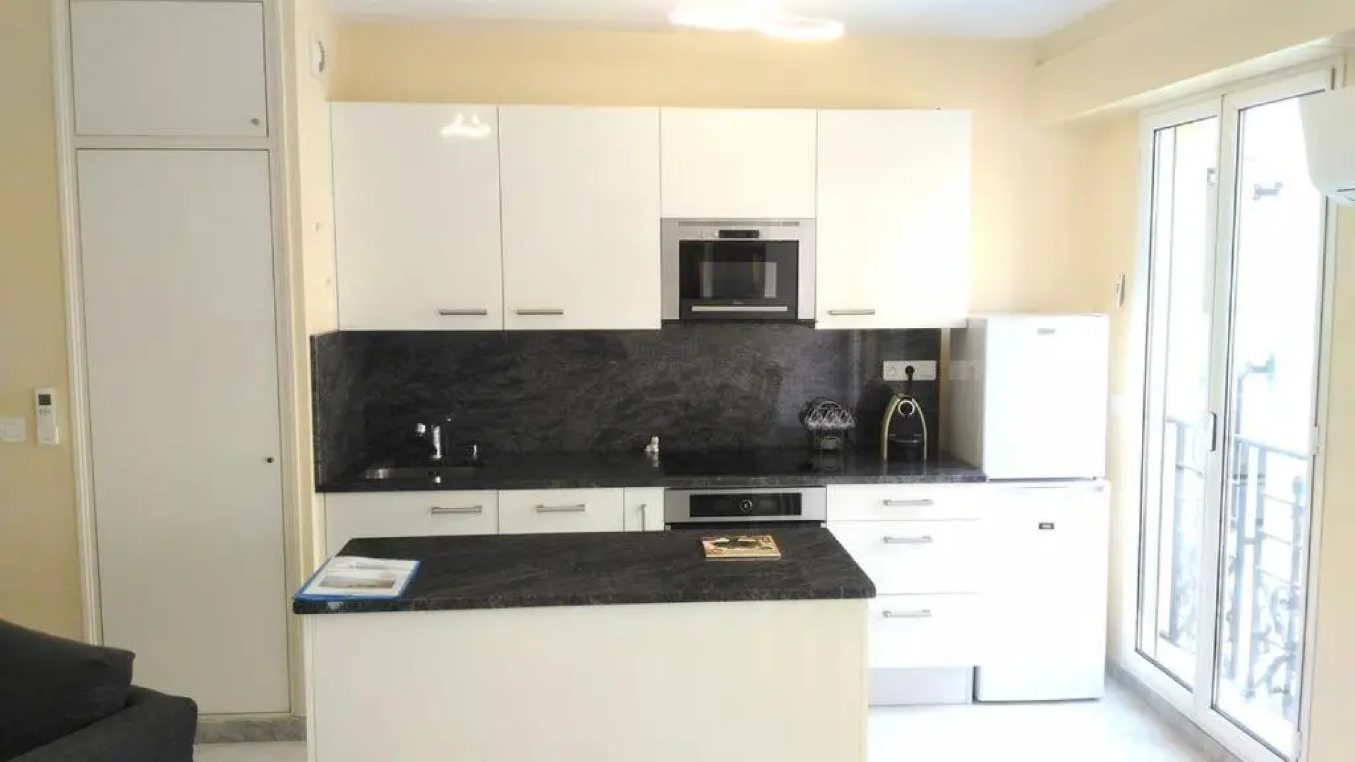 Le Victoria, 2p moderne, les pieds dans l'eau, Parking, Piscine