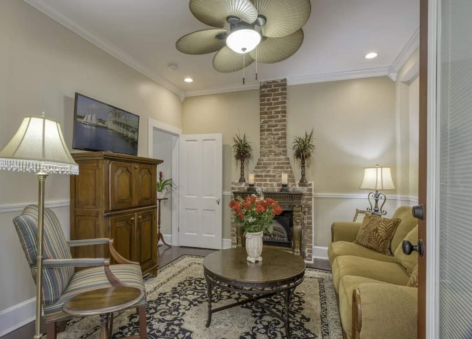 Victorian House Bed & Breakfast