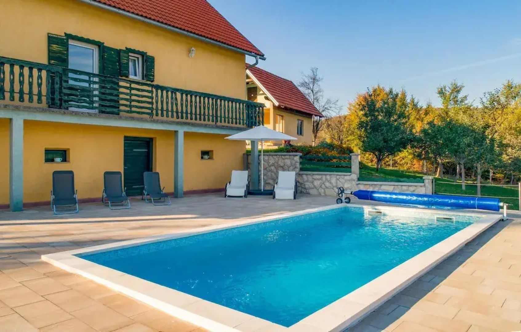 Awesome Home in Otocac with WiFi, 2 Bedrooms & Hot Tub