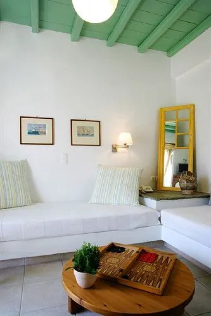 Golden Beach Hotel & Apartments