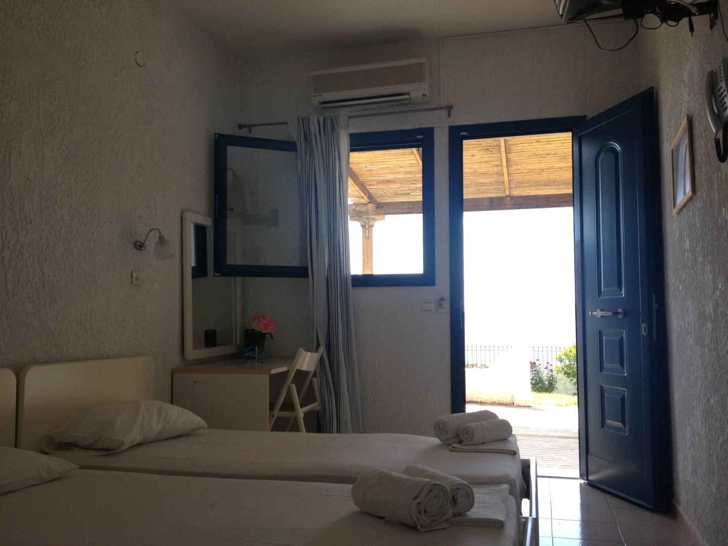 Metaxatos Apartments