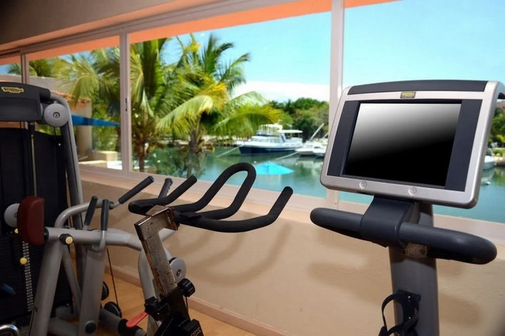 Porto Bello Gran Marina by GuruHotel