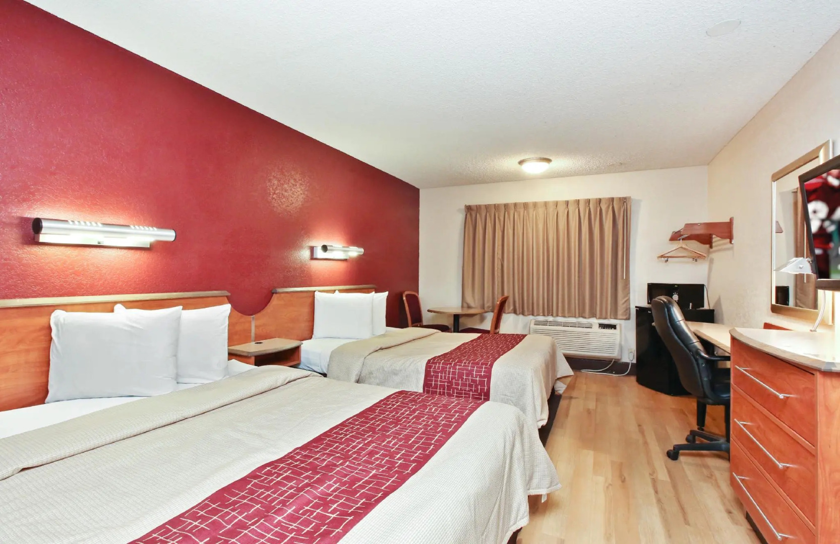 Red Roof Inn Santa Ana