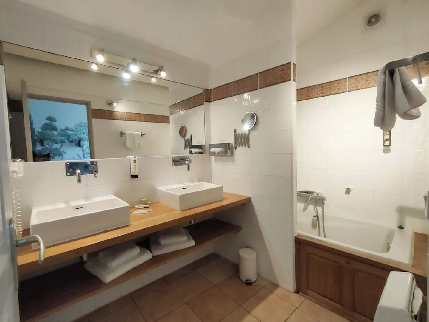 Hotel  L'Art Des Mets By Cote Jardin