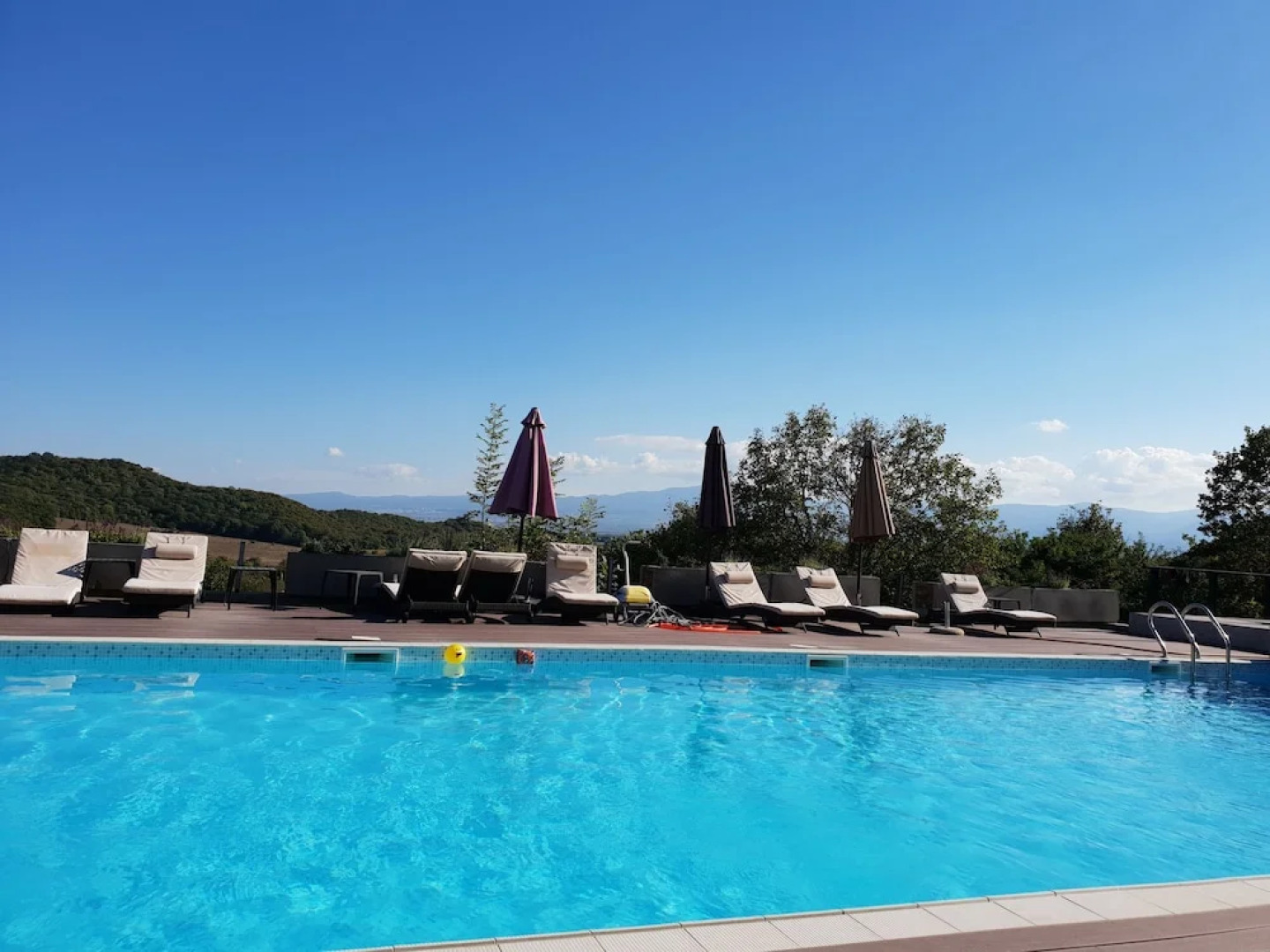 Отел Babaneuris Marani