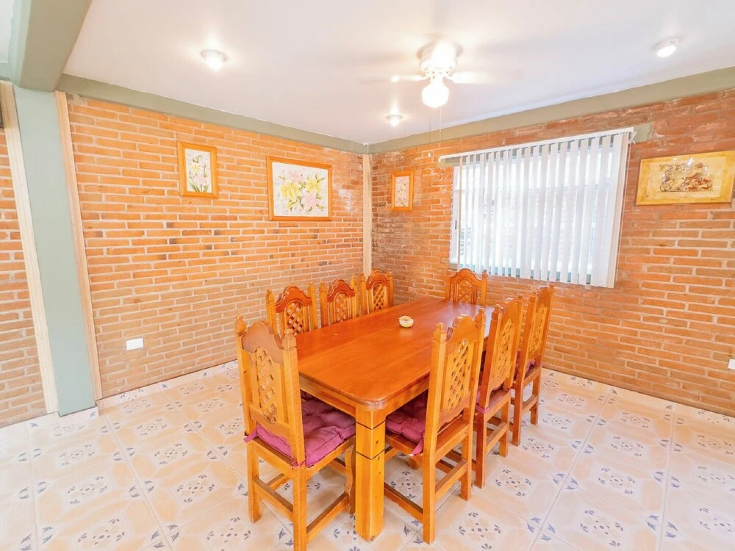 New Family House. Pool & BBQ Area