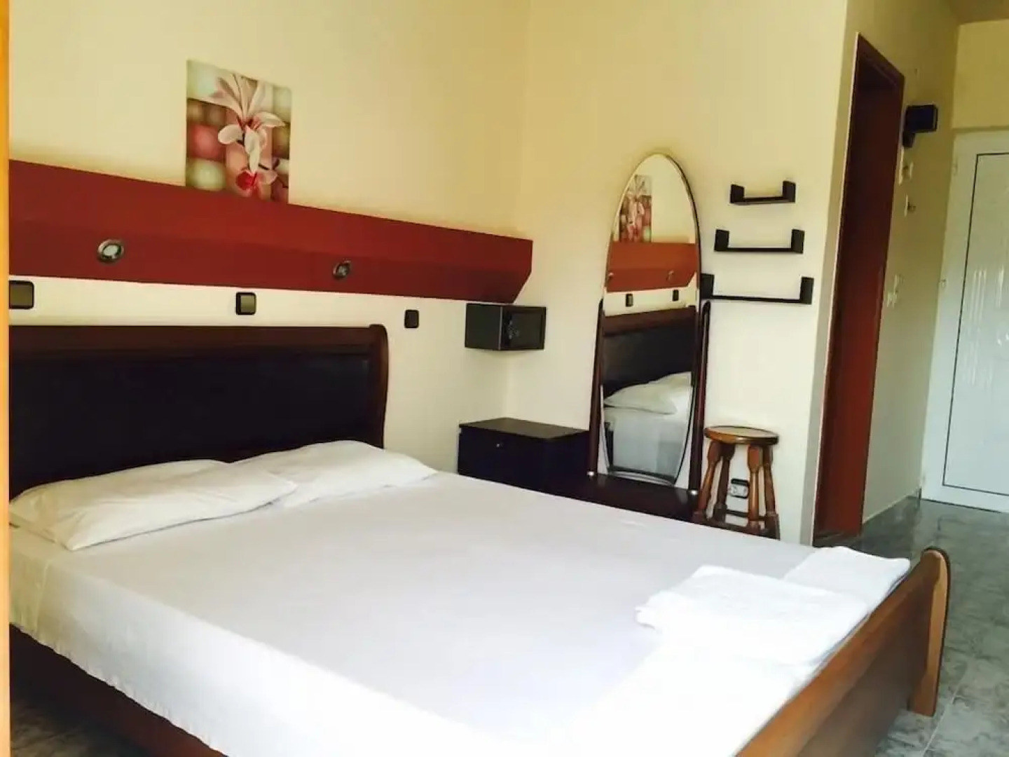 Marika's Aparts & Studios