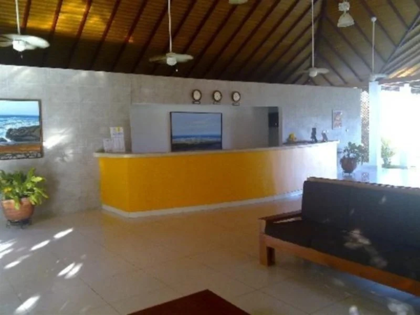 Beach House Puerta Del Sol Playa el Agua by Faranda