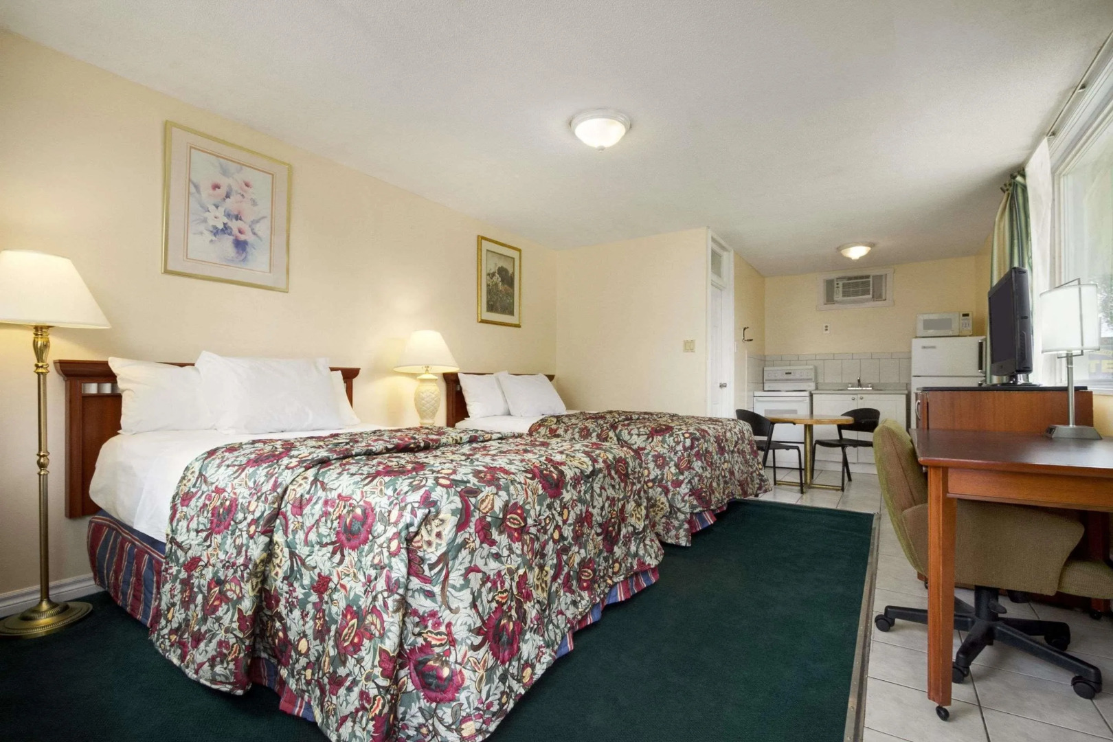 Knights Inn Burlington, ON