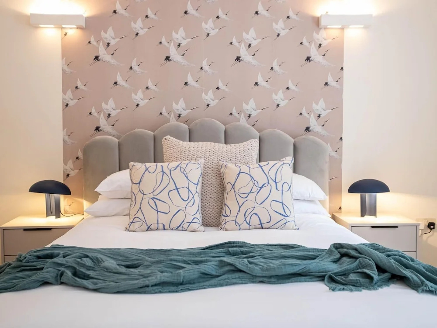 Liverpool St Three Bedroom Home Near Tube Station