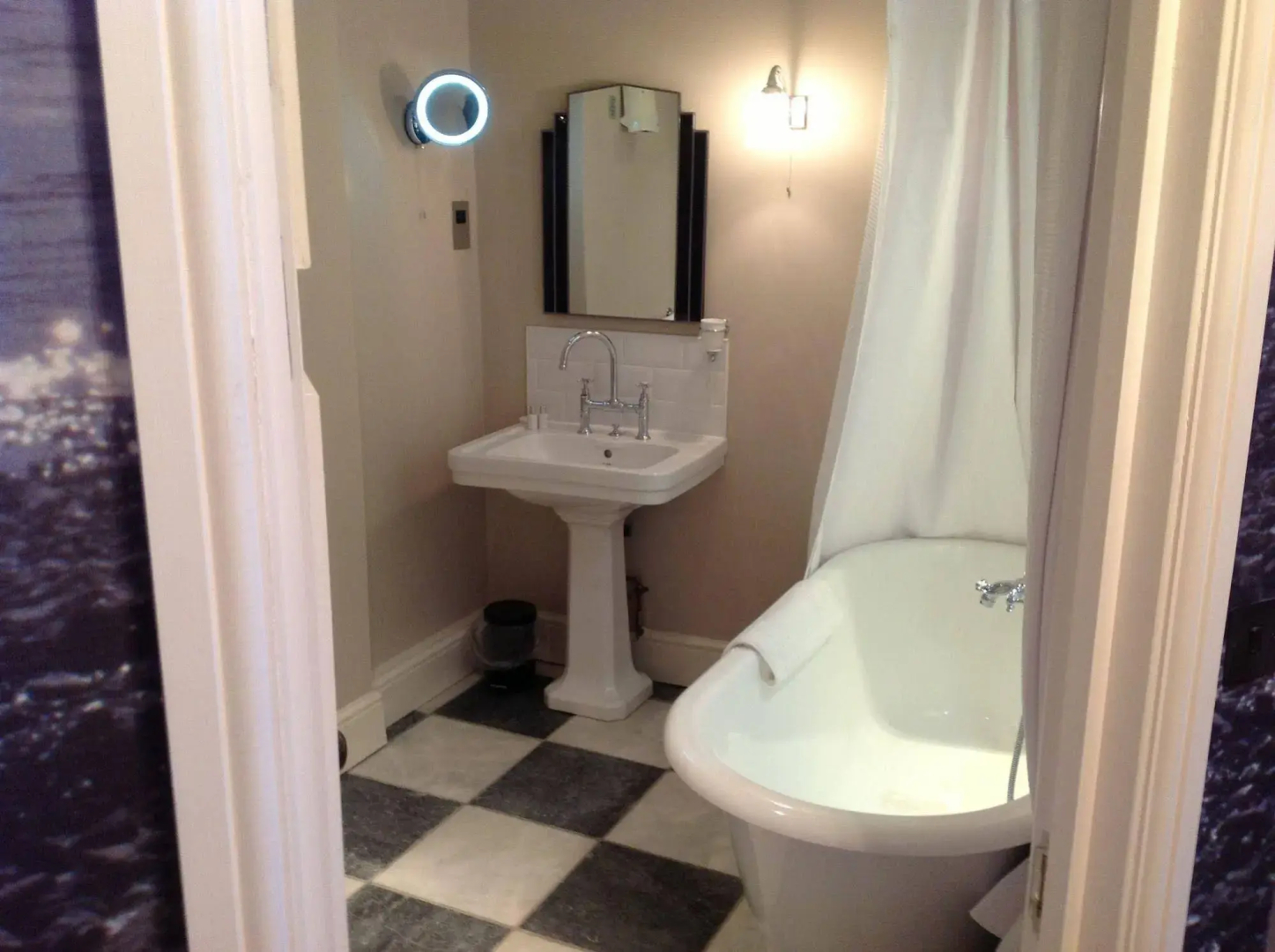 Browns Hotel