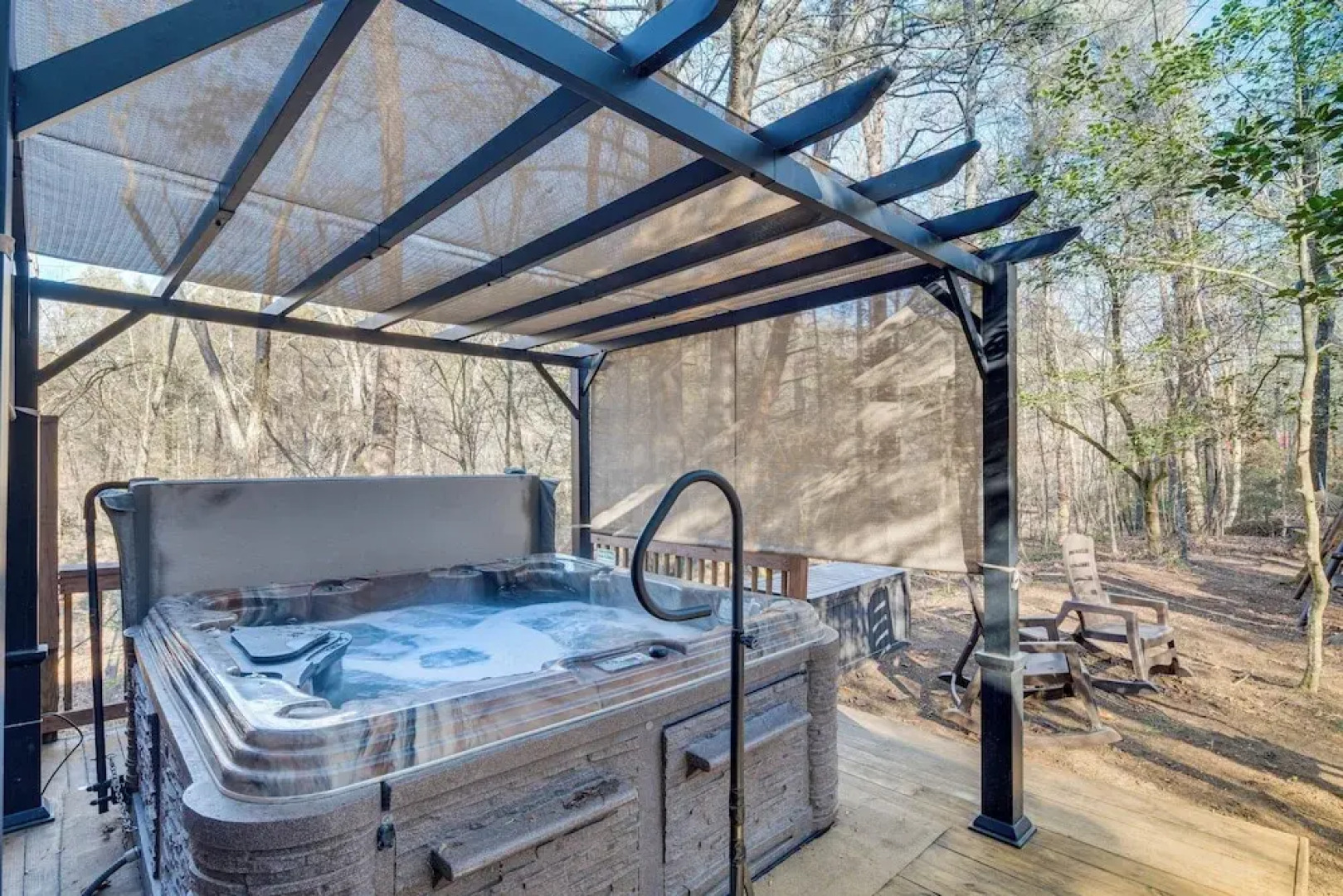Pet-friendly Cabin w/ Loft: 5 Mi to Lake Lure!