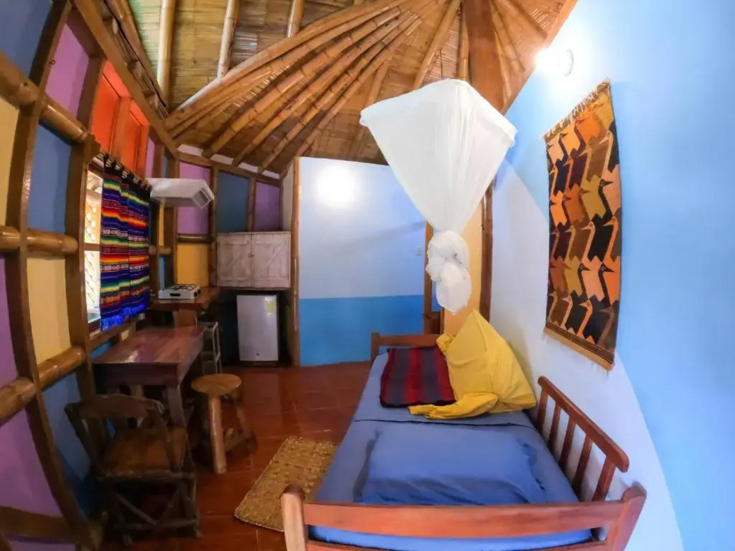 Balsa Surf Camp by Rotamundos