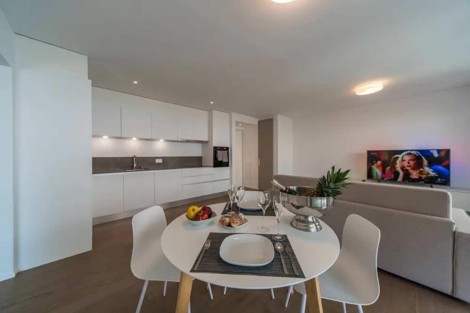 Brand New Apartment In The Heart Of Lugano City 10