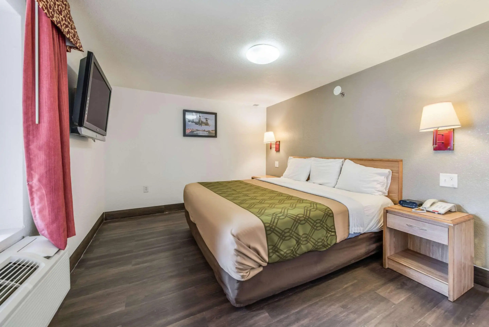 Econo Lodge Truman Inn