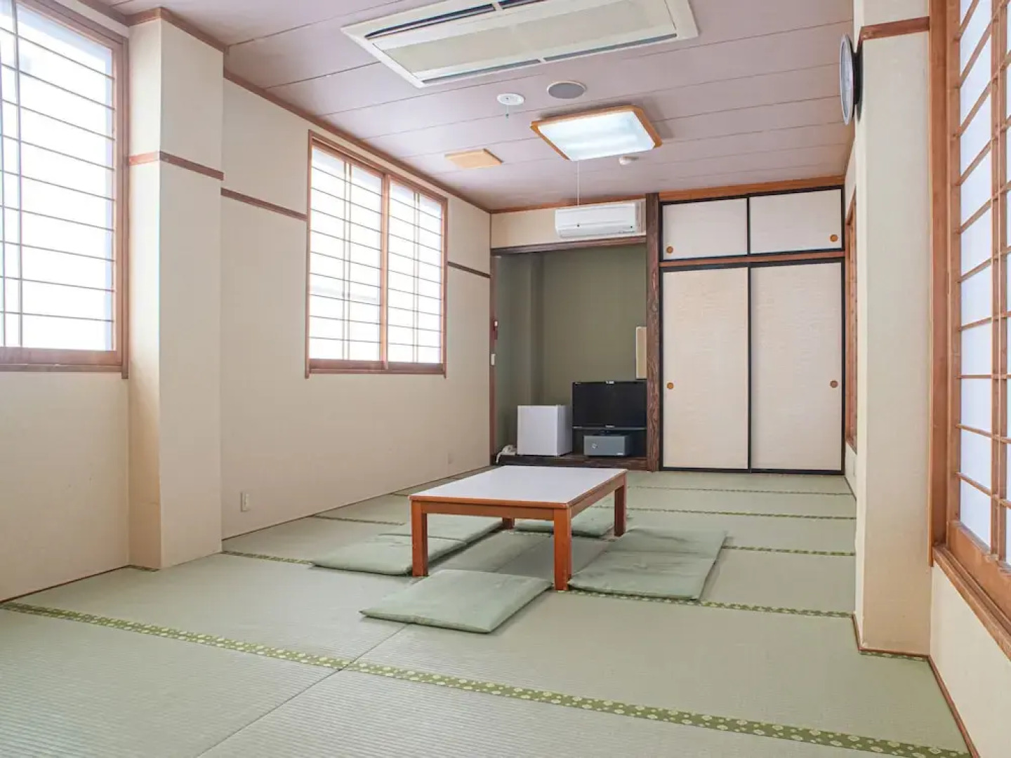 OYO Ryokan Koriyama Mihota Onsen