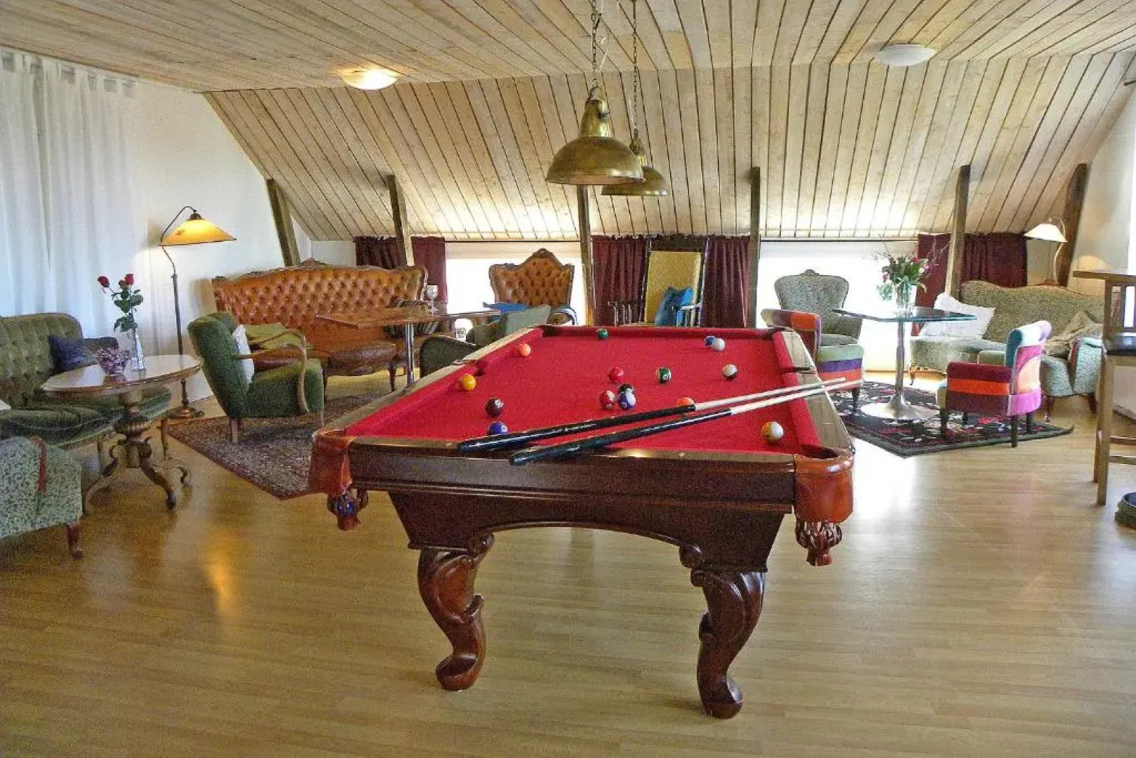 Lanthotell Lögnäs Gård