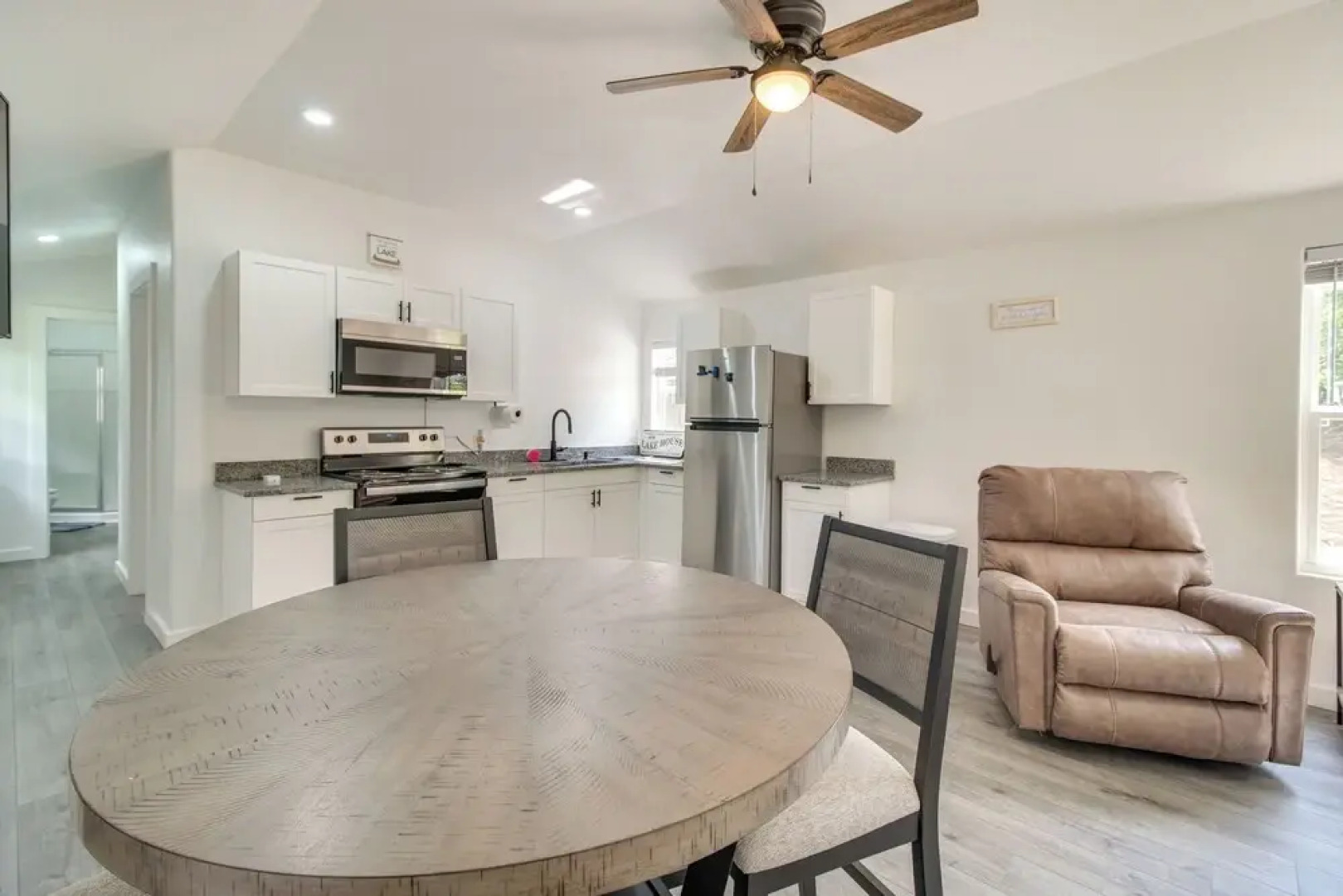 Grove Cabin - Walk to Grand Lake o' the Cherokees!