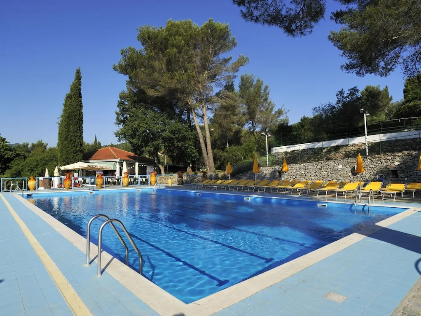 Cozy Detached Bungalow With Veranda Near the Sea