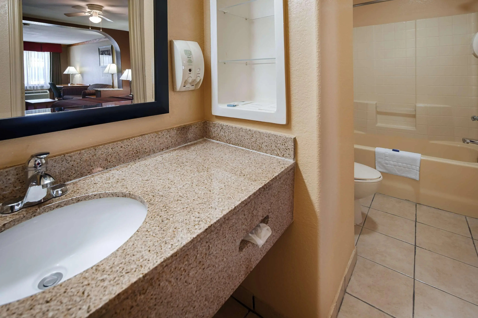 Best Western Windwood Inn & Suites