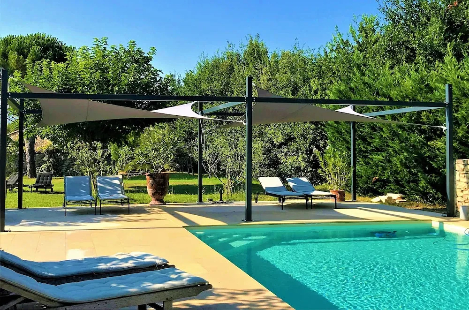 Mas Oréa côté piscine