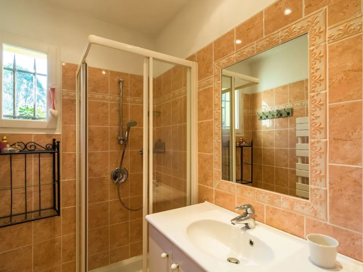 Luxurious Villa With Internet and Private Swimming Pool, Near Grasse