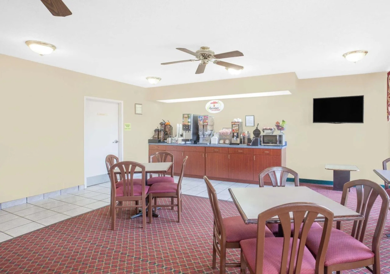 Super 8 by Wyndham Bulls Gap Greeneville Area