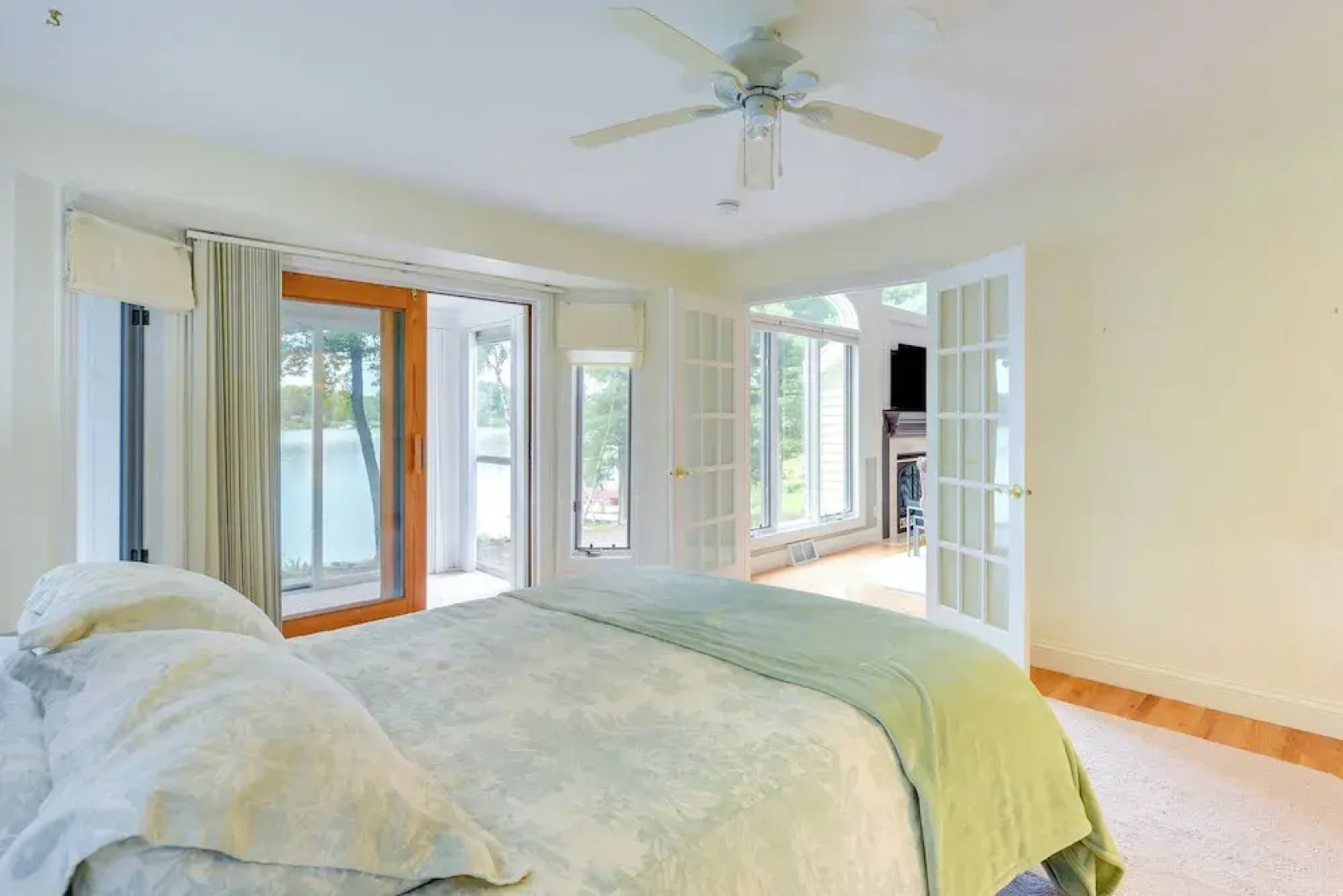 Spacious Lakefront New Auburn Home w/ Sunroom