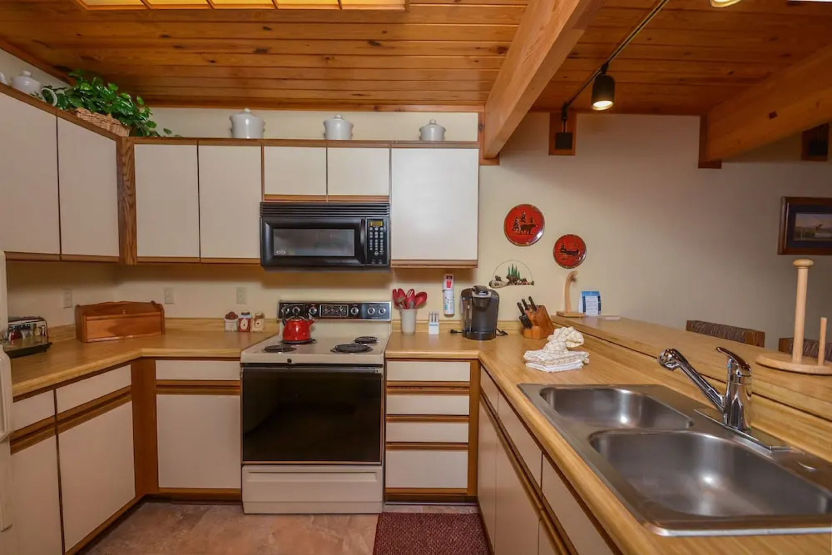 Sunplace 3 Bedroom Townhome #07