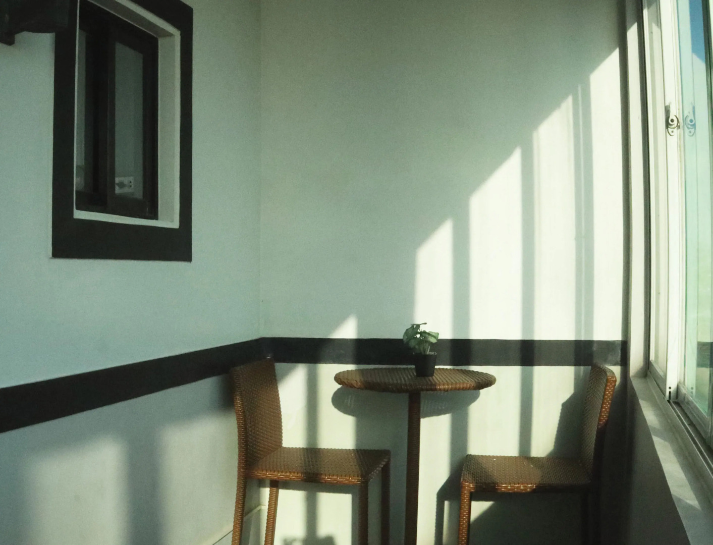 The Palms Resort & Bar