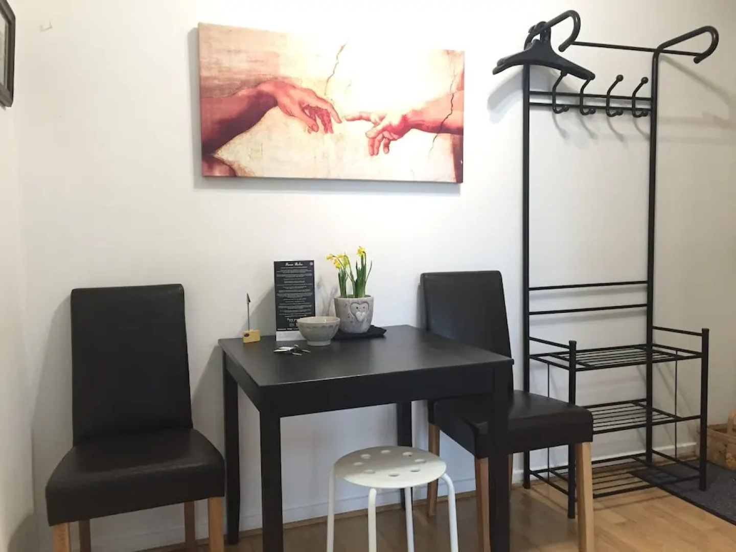 Cozy 2 Bedrooms Apartment