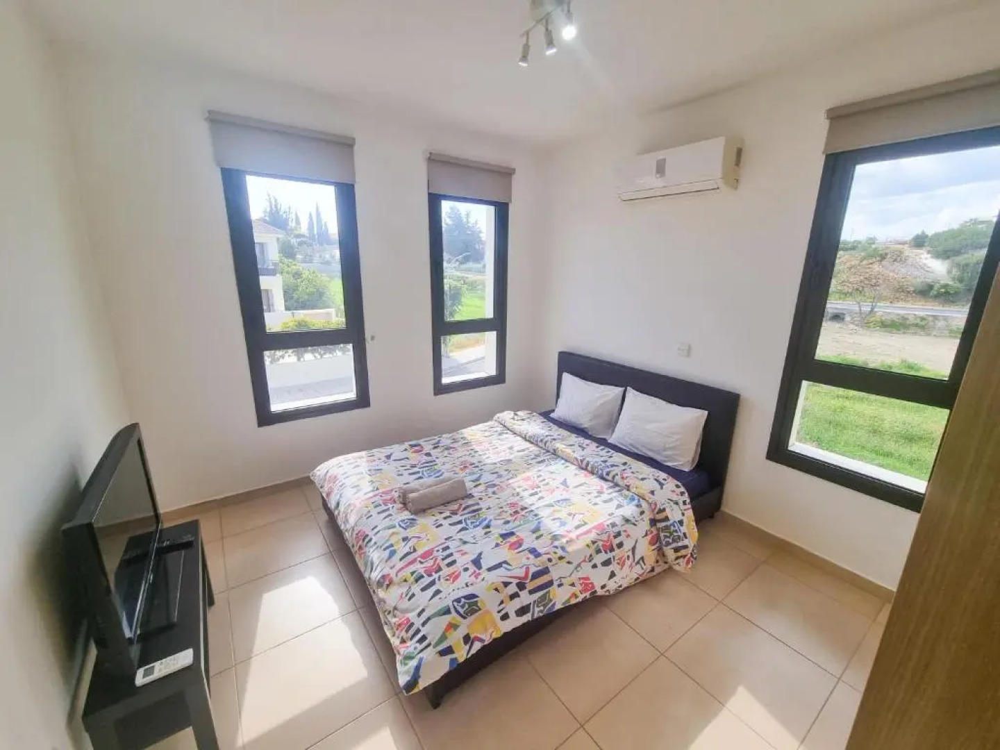 Green Leaf Apartment