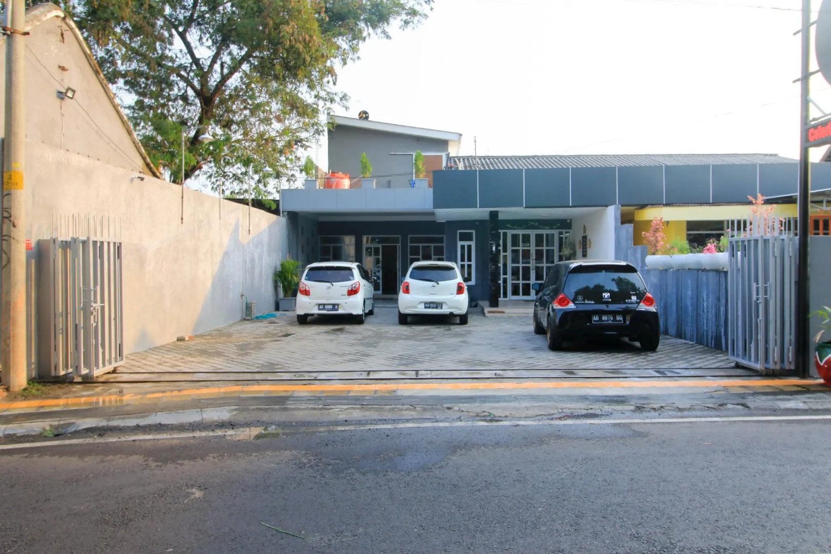 RedDoorz near Klaten Train Station