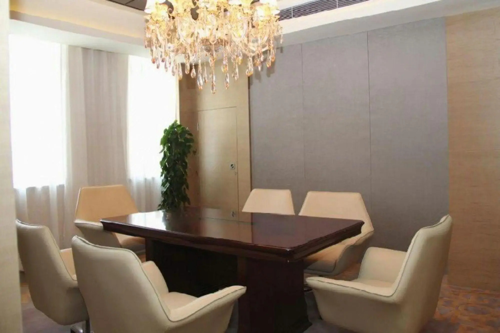 Datong Yun Gang Mei Gao Hotel