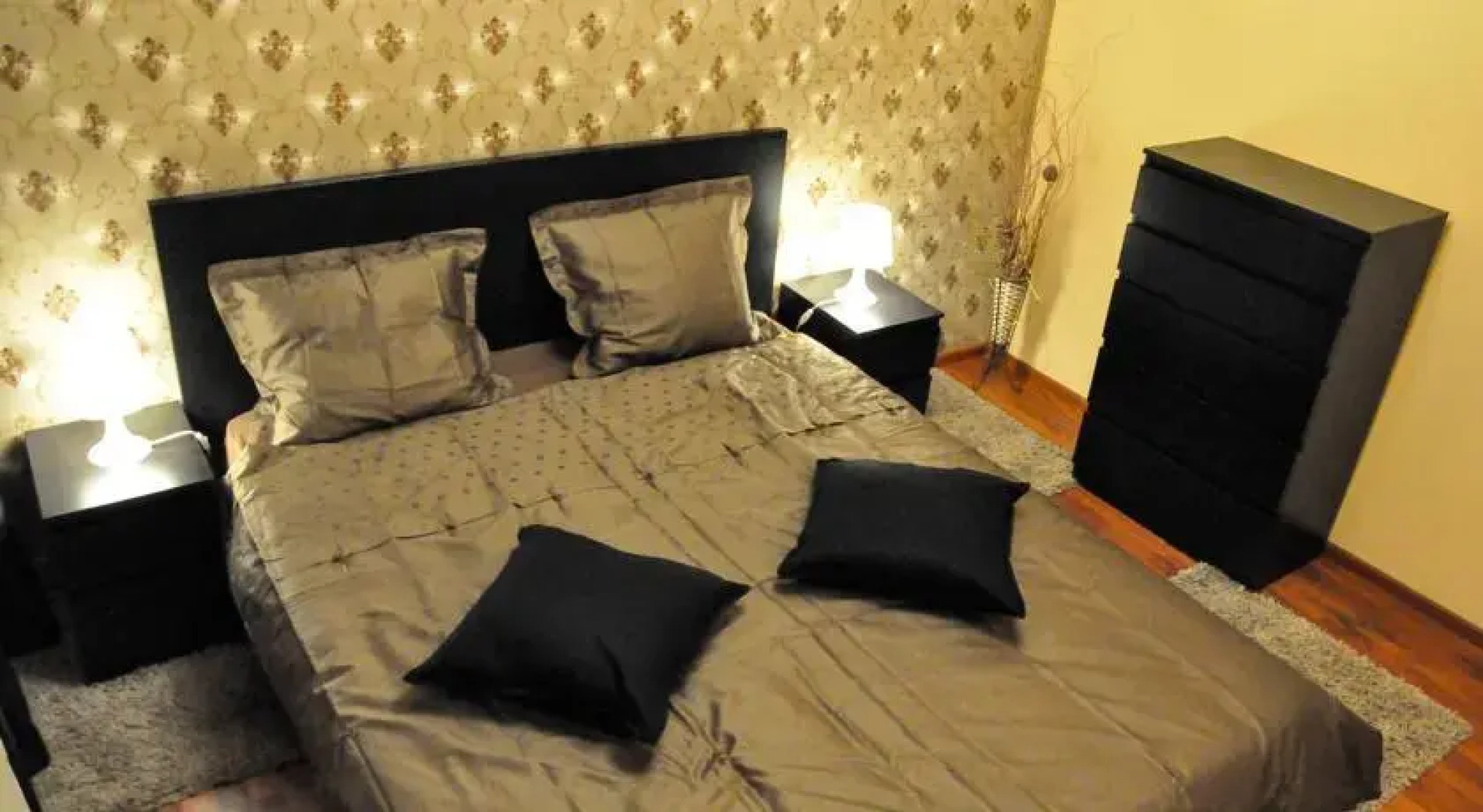 Charming Central Apartment Ploiesti