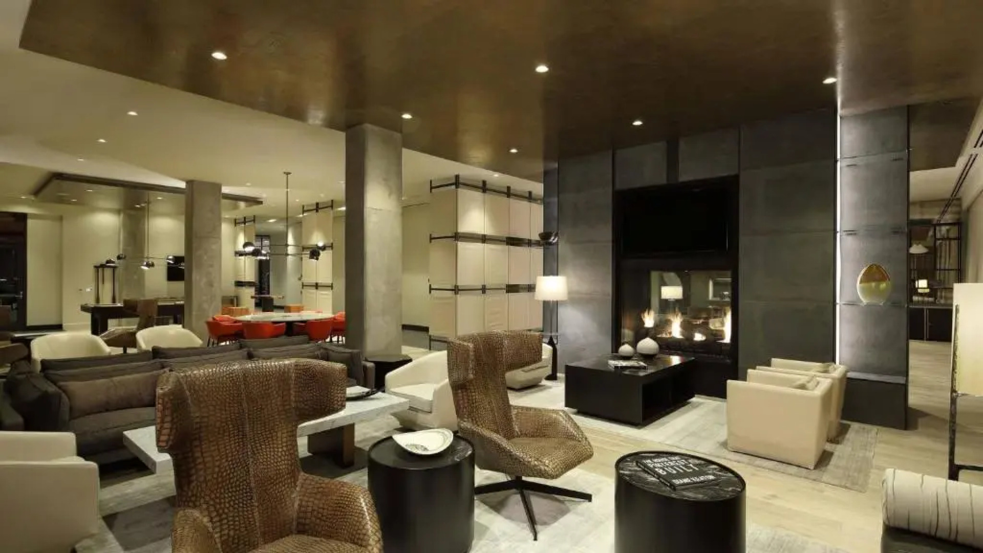 3BR Elegant Glass Penthouse Pool With Deck & Gym