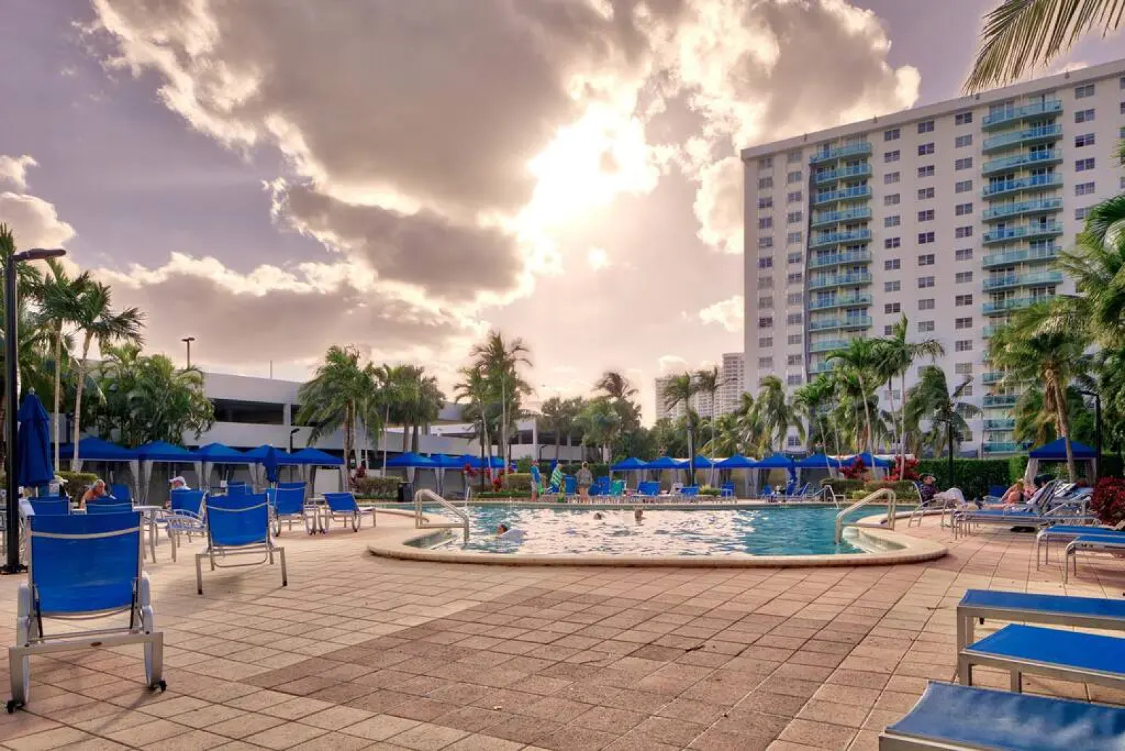 Lovely 3 BR unit by the beach- remodeled-STR-00604